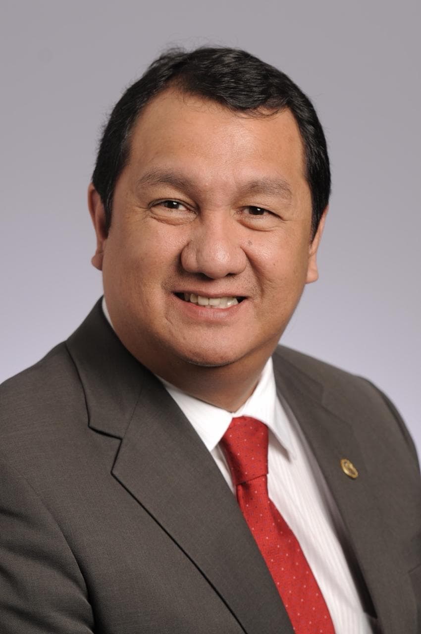 Dr. Fernando Fernandez